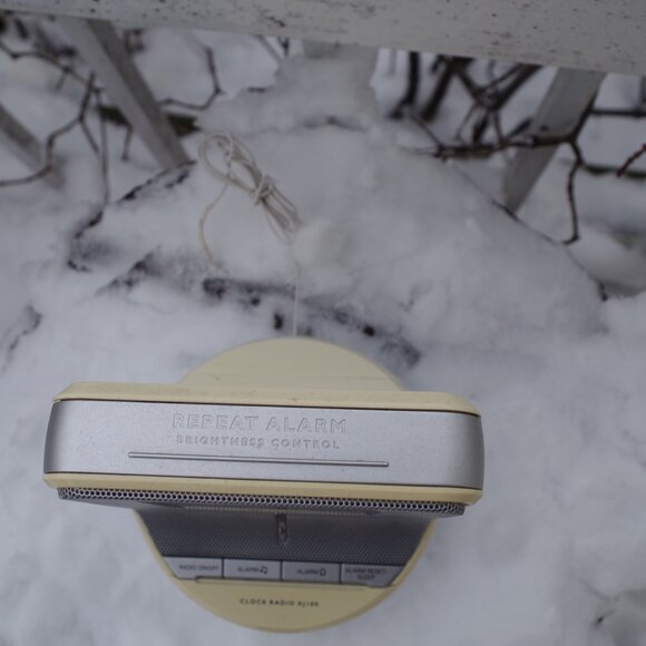 Vintage Working Philips AJ100 12/Radio + Alarm Clock - Picture 5 of 6